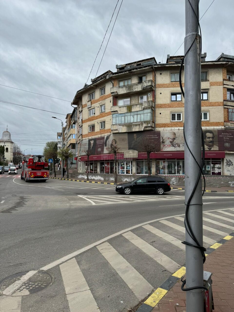 Trafic restricționat în zona Teatrului