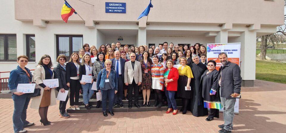 Dumitru Prunariu, în mijlocul profesorilor suceveni
