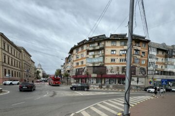 Trafic restricționat în zona Teatrului