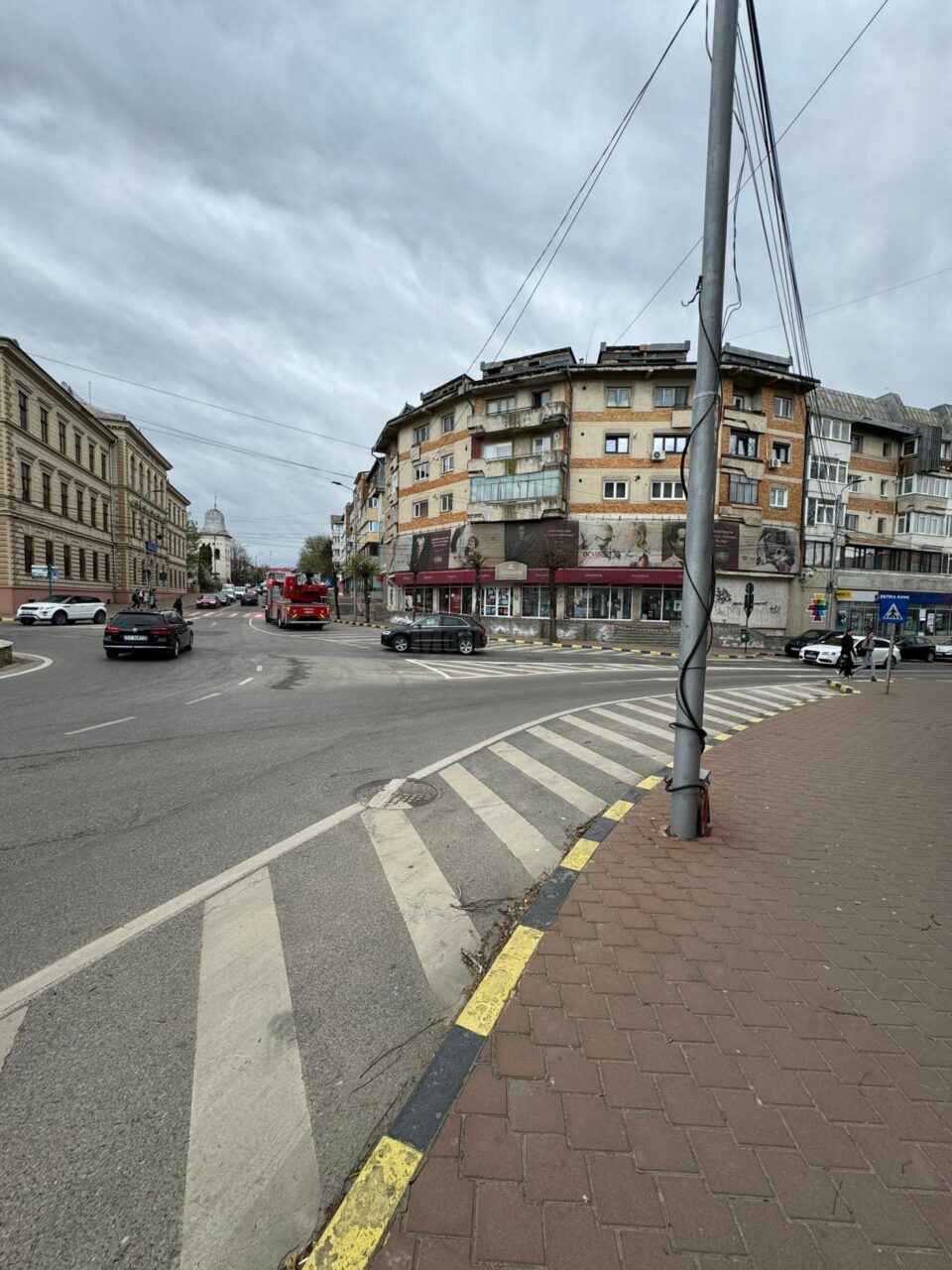 Trafic restricționat în zona Teatrului
