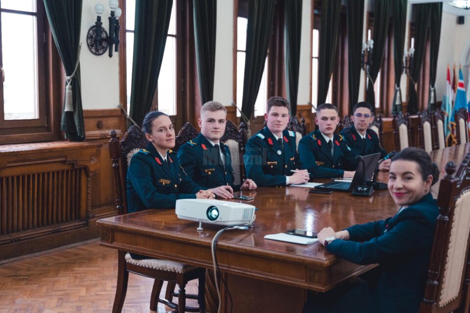 Clasare pe podium la un concurs internațional pentru elevi ai Colegiului Militar FOTO Mihai Trofin