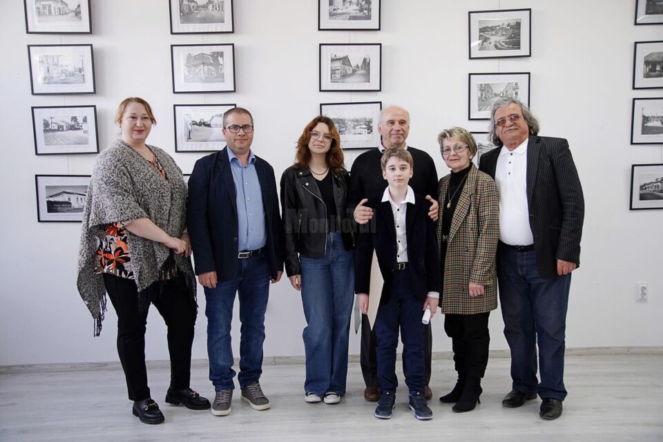 Vernisajul expoziției de fotografie „Amintiri în alb și negru”