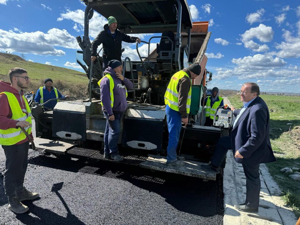 Gheorghe Flutur a verificat lucrările de modernizare a drumului județean de la Suceava la Dolhasca