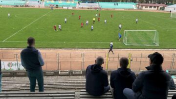 Lucian Harșovschi cu tinerii fotbaliști