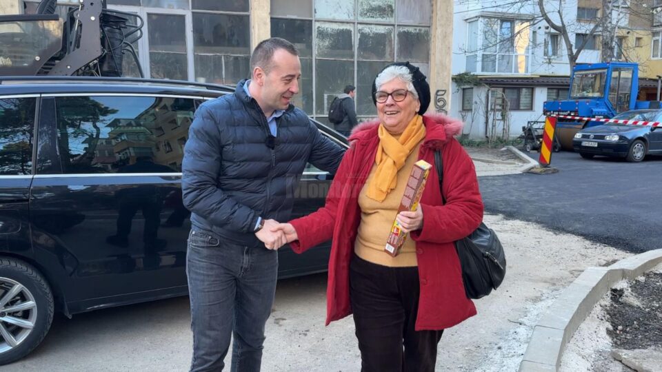 Lucian Harșovschi a discutat și cu locuitorii din zonă, întrebându-i dacă este ceva care îi nemulțumește și ce ar mai trebui făcut
