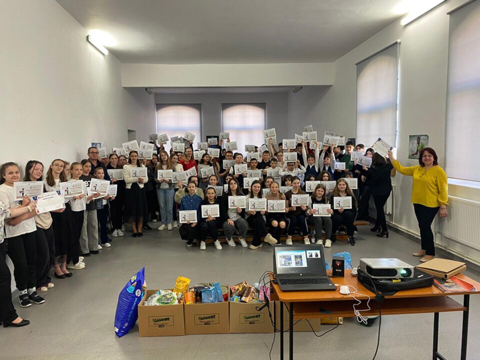 Voluntariat pentru animalele abandonate, la Școala Salcea