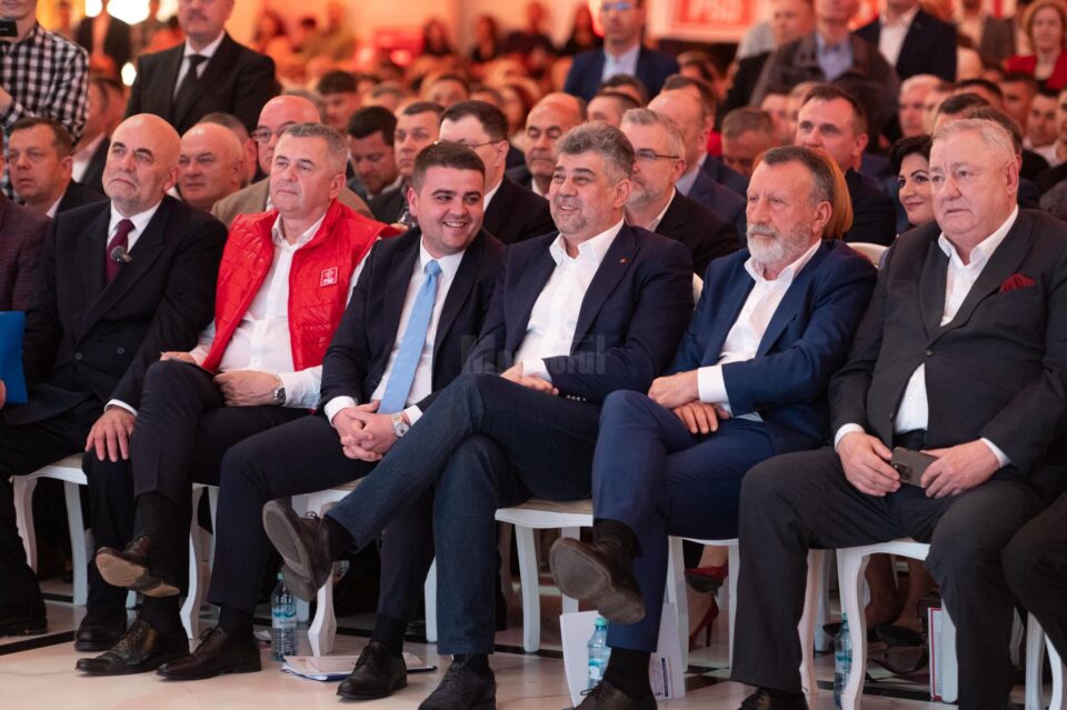 Candidatul PSD pentru Primăria Suceava, economistul Vasile Rîmbu. Foto artistul.studio