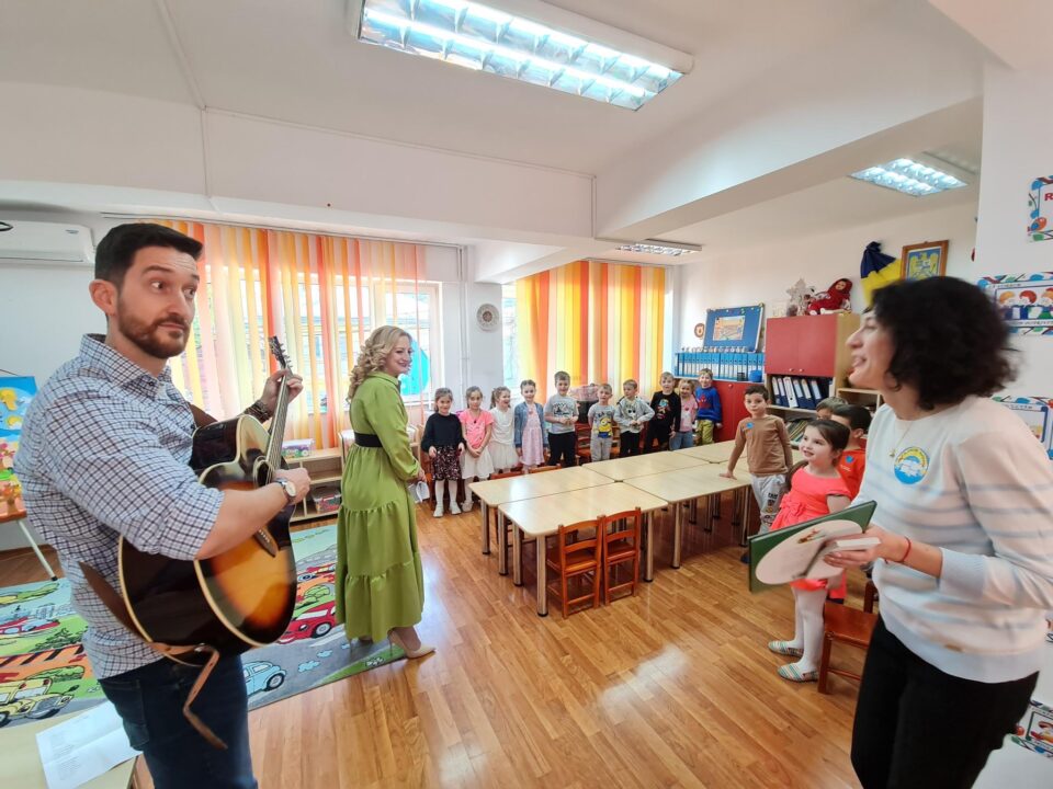 „Educatoare pentru o zi” – proiect pilot implementat la Grădinița Obcini