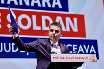 Deputatul Gheorghe Șoldan îi îndeamnă pe suceveni să fie alături de el pentru a aduce schimbarea în bine a județului Suceava. Foto artistul.studio