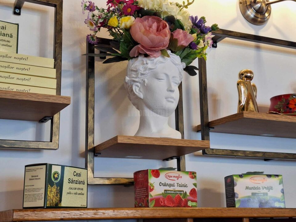 În centrul Rădăuțiului s-a deschis Ceainăria „Regatul Sânzienelor”, un „tărâm” al aromelor și al poveștilor