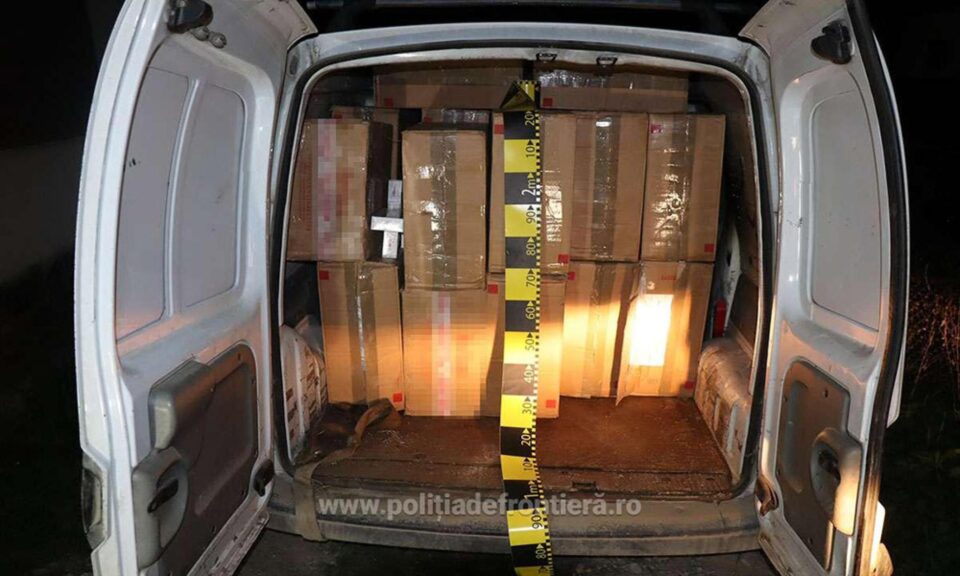 Țigări de contrabandă în valoare de aproape 100.000 de euro, confiscate de polițiștii de frontieră în doar două zile