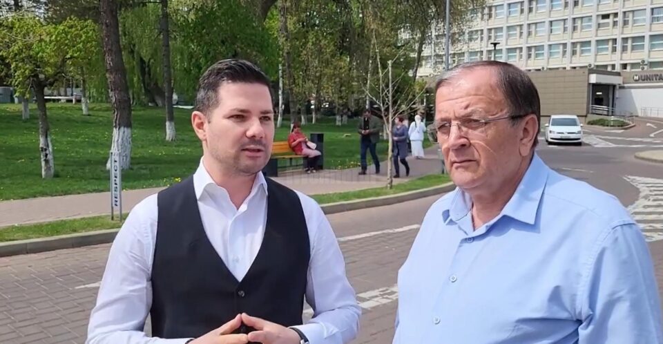 Preșdeintele CJ Suceava, Gheorghe Flutur, și managerul Spitalului Clinic Județean, dr. Alexandru Calancea