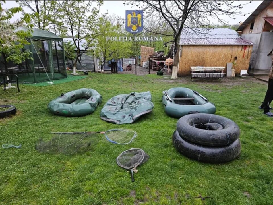 30 de kilometri de plase de braconat pește, ridicate după percheziții în Botoșani și Suceava 30 de kilometri de plase de braconat pește, ridicate după percheziții în Botoșani și Suceava