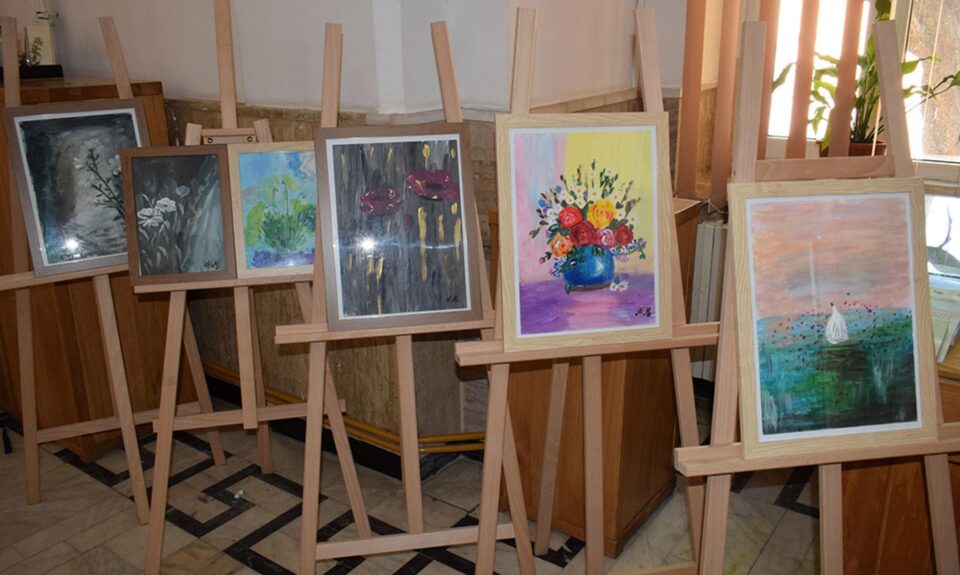 Vernisajul expoziției „Flori de câmp”, la Colegiul Național „Nicu Gane”