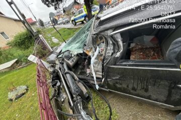 Doi răniți în urma unui accident dintre un tir și un autoturism