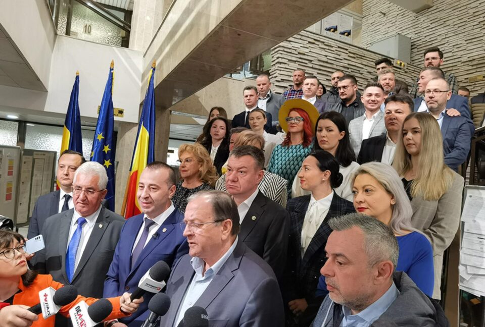 Lucian Harșovschi și echipa sa au depus primii candidaturile pentru funcția de primar al Sucevei, dar și pentru Consiliul Local