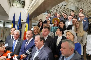 Lucian Harșovschi și echipa sa au depus primii candidaturile pentru funcția de primar al Sucevei, dar și pentru Consiliul Local