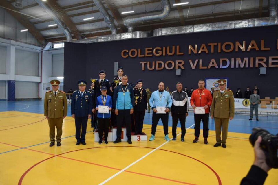Elevii militari de la Câmpulung, campioni la Olimpiada Sportului Militar Liceal