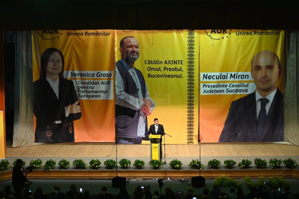 George Simion, pe scena Casei de Cultură din Suceava