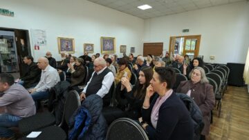 Albumul „Puterea artei”, de Dan Șarpe, lansat la Biblioteca Bucovinei