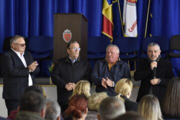 Candidatul PNL pentru Primăria Mitocu Dragomirnei, Radu Airoaie, este susținut de Gheorghe Flutur și Ioan Balan pentru câștigarea alegerilor