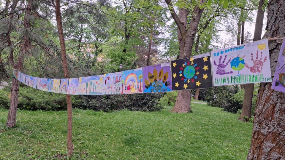 Expoziție – concurs dedicată Zilei Pământului, inițiată de Grădinițele ,,Albinuța” și ,,Așchiuță” Suceava