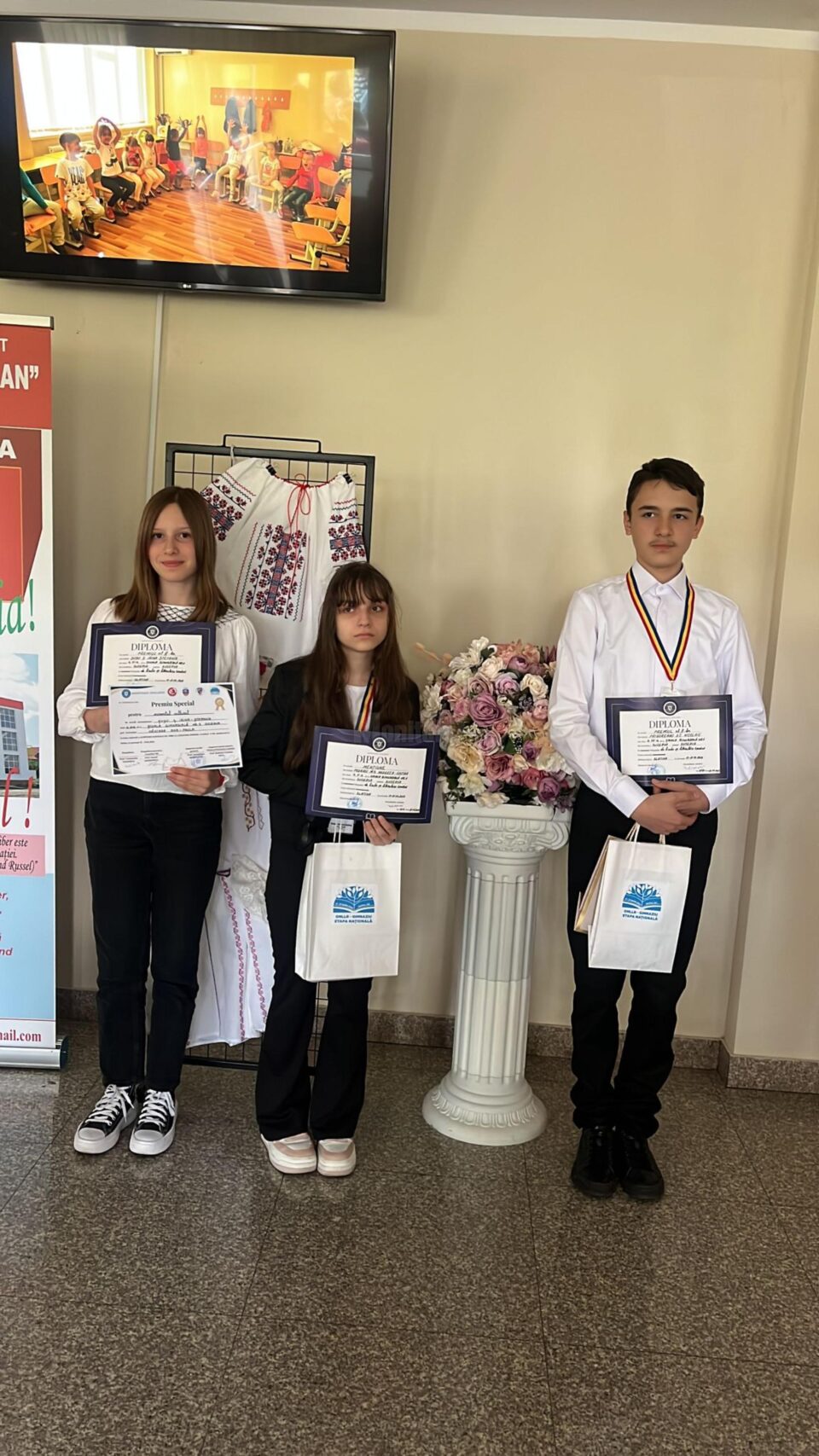 Premii pentru elevii Școlii Nr. 4 Suceava, la Olimpiada de Limba română