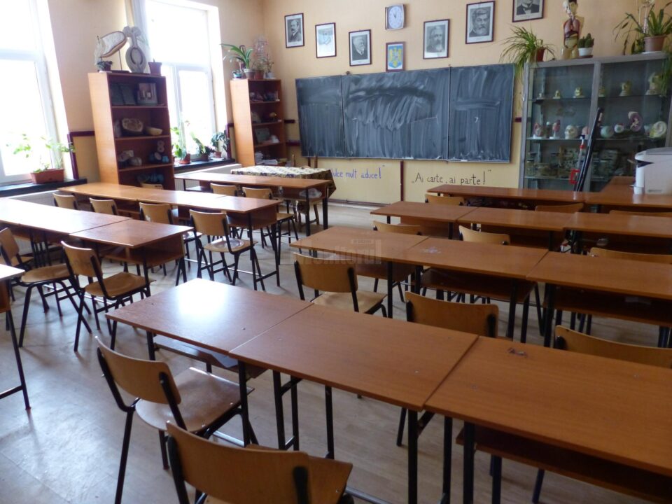 Profesor condamnat pentru agresarea sexuală a unei eleve. Daune de 35.000 de lei de achitat minorei