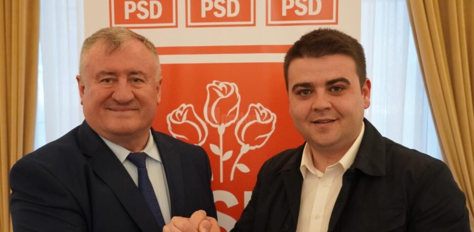 Deputatul Gheorghe Șoldan și primarul din Cornu Luncii, Gheorghe Fron