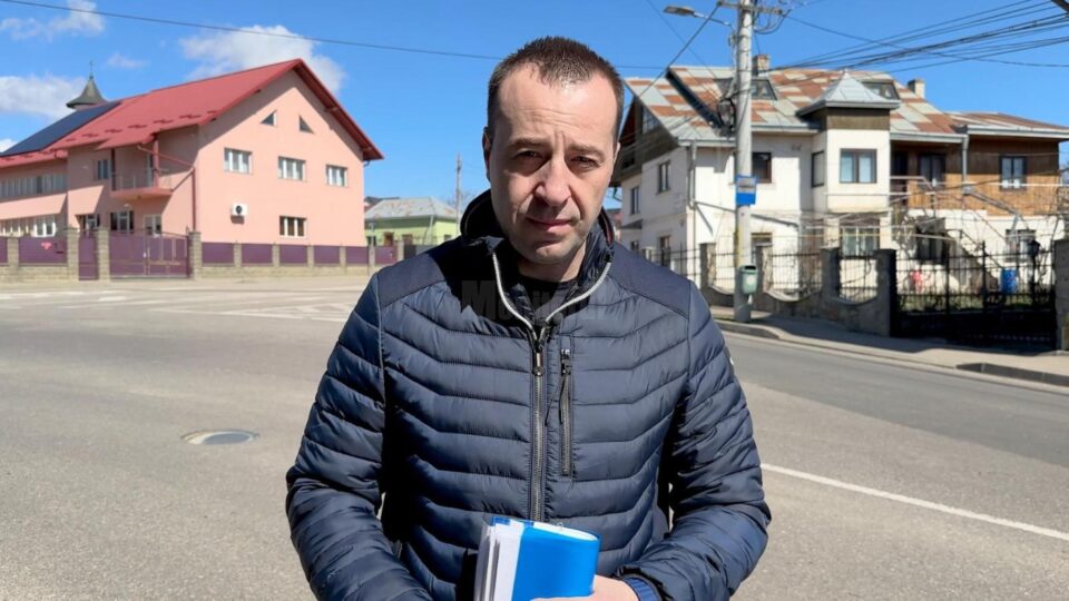 „Așa nu se mai poate!” - spune viceprimarul Sucevei, Lucian Harșovschi, care acuză operatorul regional de apă-canalizare, ACET, dar și conducerea acestuia, că „lucrează împotriva sucevenilor