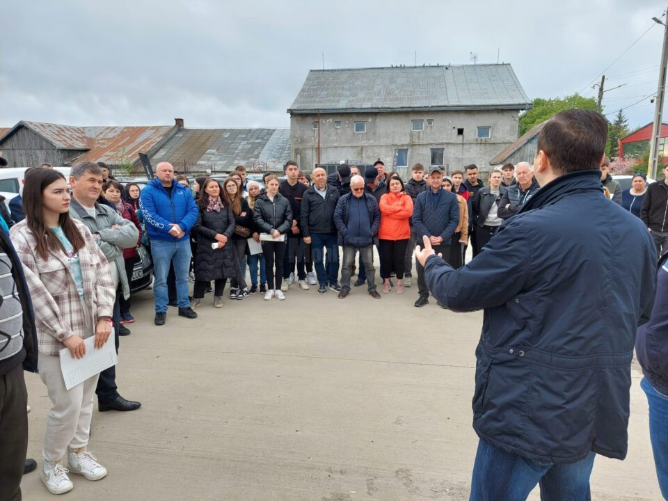 „Exigență ridicată” a fost mesajul prefectului Moldovan, la primul examen practic pentru obținerea permisului auto organizat la Rădăuți