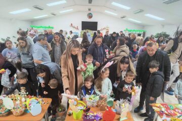 Expoziție cu vânzare în scop umanitar, la Grădinița „Prichindel” Suceava