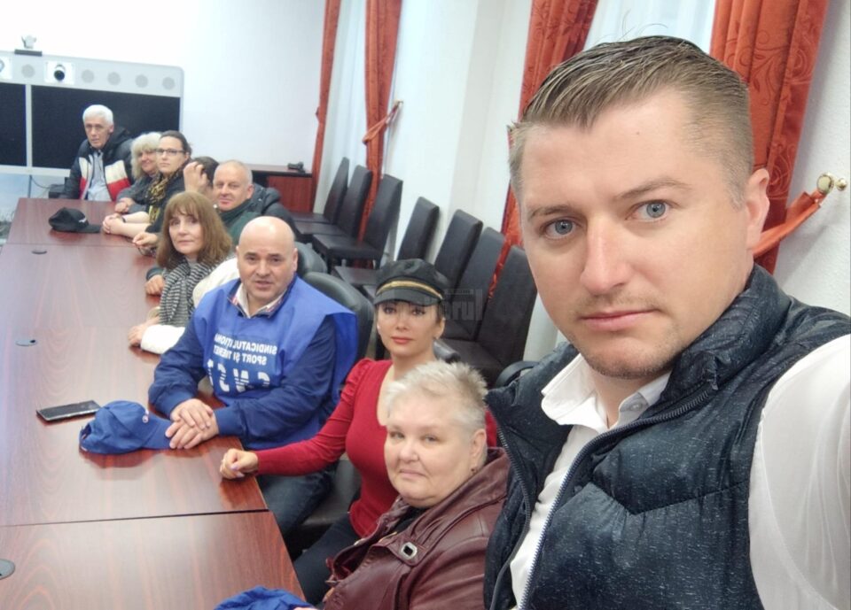 Sindicaliștii suceveni din domeniul sportului, prezenți alături de colegii din țară la mitingul Sindicatului Național de Tineret și Sport, în Capitală