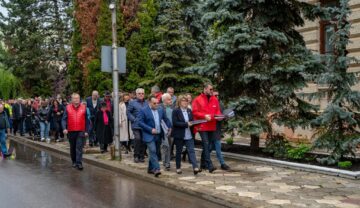 Demonstrație de forță la depunerea candidaturii lui Traian Andronachi pentru Primăria Rădăuți