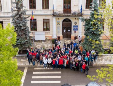 Demonstrație de forță la depunerea candidaturii lui Traian Andronachi pentru Primăria Rădăuți