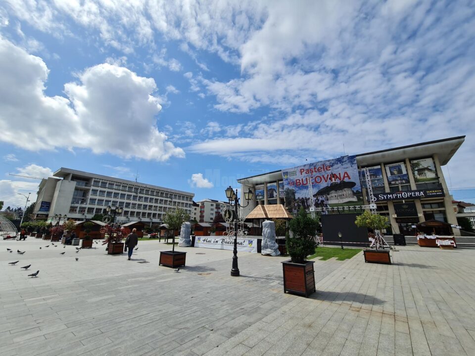 „Târgul de Paști”, deschis în centrul Sucevei, atât cu produse meșteșugărești, cât și cu bunătăți de la producători locali