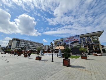 „Târgul de Paști”, deschis în centrul Sucevei, atât cu produse meșteșugărești, cât și cu bunătăți de la producători locali