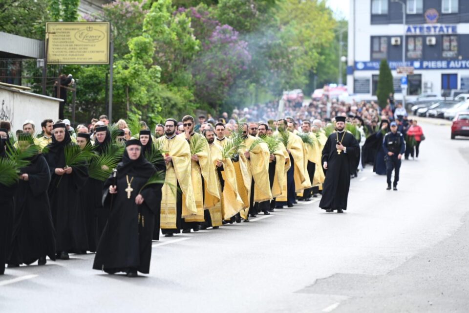 Procesiune de Florii, pe străzile Sucevei. Foto artistul.studio