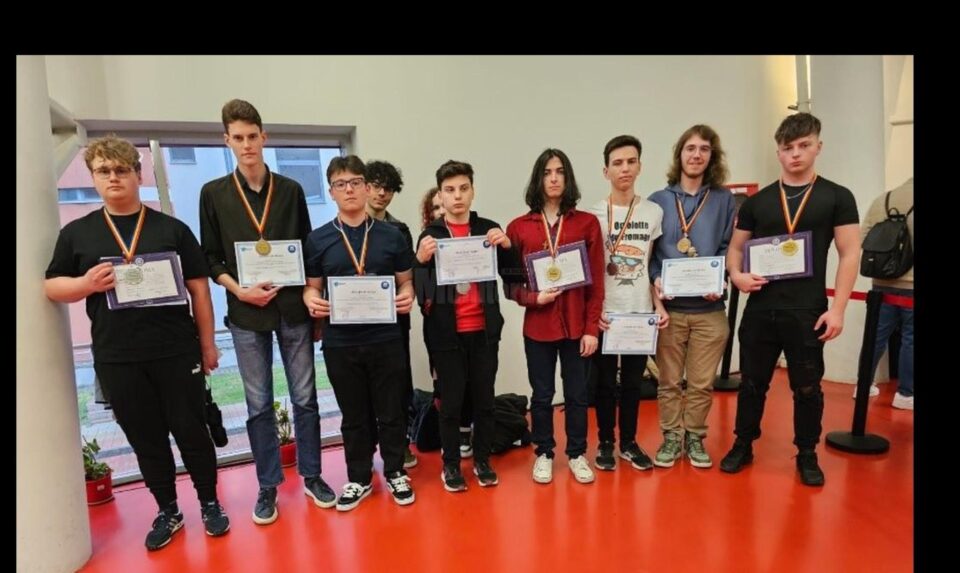 Lotul sucevean de la Olimpiada de Informatică, liceu