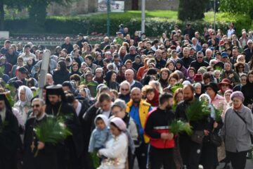 Procesiune de Florii, pe străzile Sucevei. Foto artistul.studio