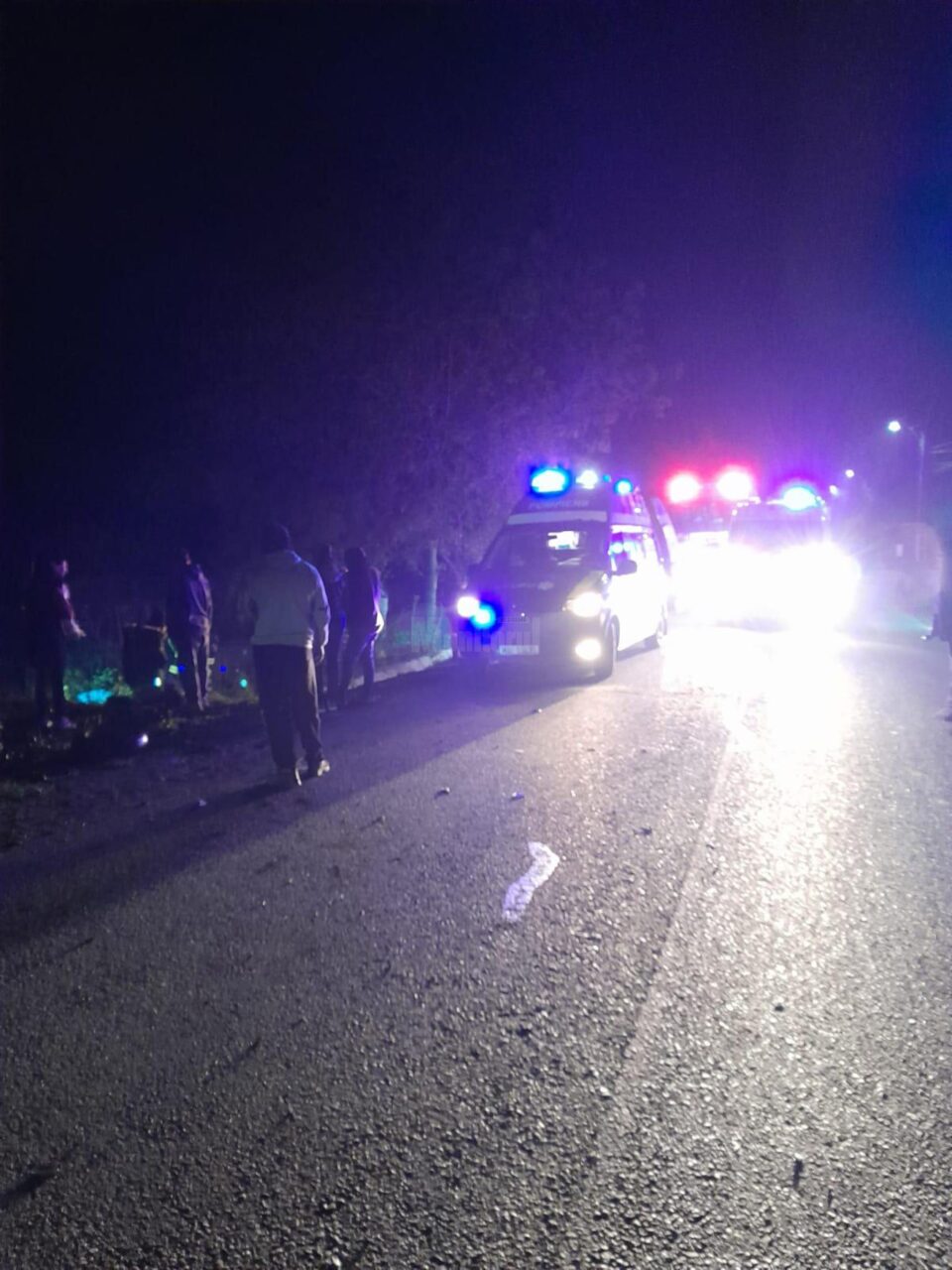 Doi bărbați au murit după ce motoscuterul cu care circulau a intrat într-un podeț