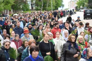 Procesiune de Florii, pe străzile Sucevei. Foto artistul