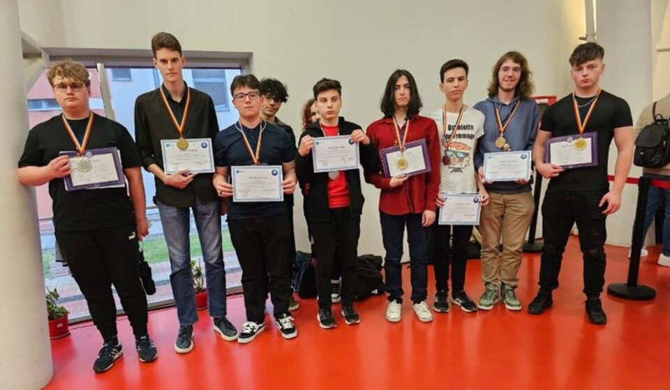 Lotul sucevean de la Olimpiada de Informatică, liceu