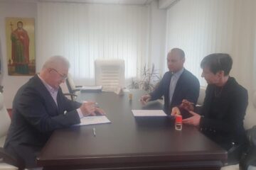 Valoarea contractului de execuție a autobazei de transport metropolitan semnat este de 9.9 milioane lei, iar durata de realizare este de 12 luni