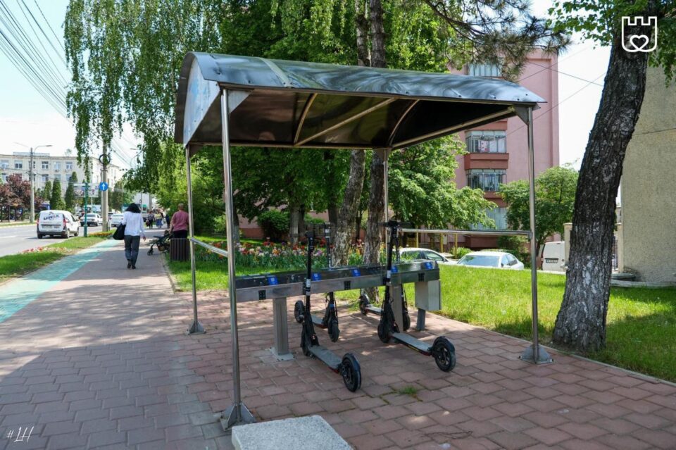 Trotinetele de închiriat ale Primăriei Suceava sunt din nou disponibile, de la 1 mai