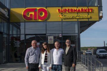 Surpriză pentru clienții și angajații Gio Supermarket: au fost vizitați de cunoscutul Daniel Buzdugan