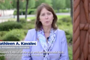Ambasadoarea SUA în România, E.S. Kathleen Kavalec