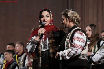 Viorica Macovei și Mihaela Bârsan