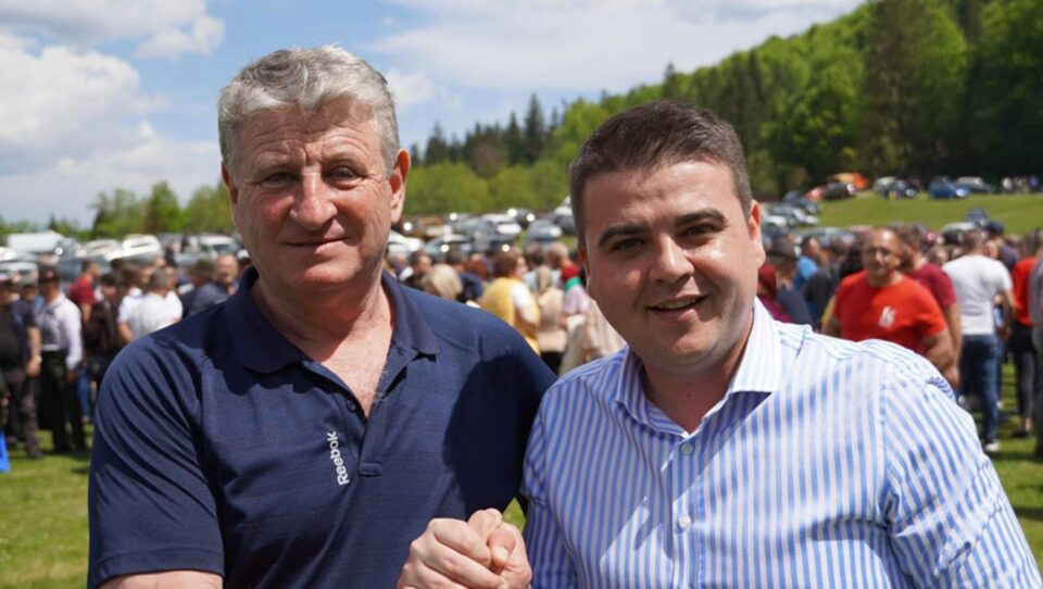 Candidatul PSD pentru președinția CJ Suceava, Gheorghe Șoldan, și primarul din Mălini, Petru Nistor Candidatul PSD pentru președinția CJ Suceava, Gheorghe Șoldan, și primarul din Mălini, Petru Nistor