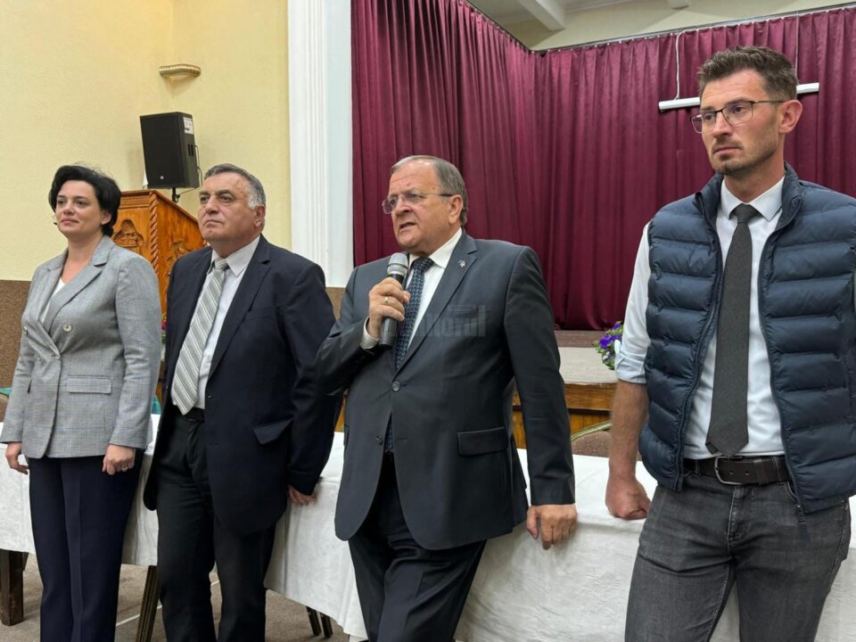 Gheorghe Flutur alături de candidatul PNL pentru Primăria Vama, actualul viceprimar, Tiberius Lucuțar
